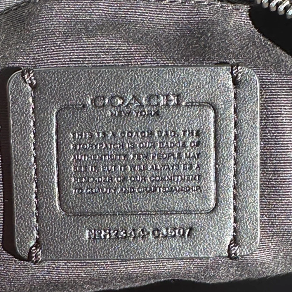 Coach Black Belt Bag with Coin Pouch Like Brand New - Picture 7 of 10